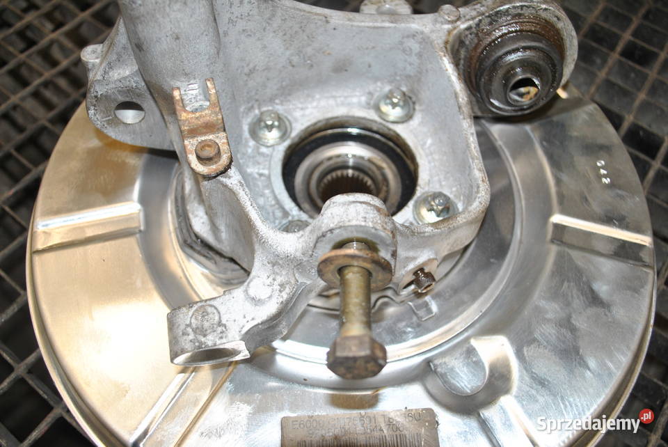 Zwrotnica prawy tył BMW E60 E61 Mały przebieg Poręba sprzedam