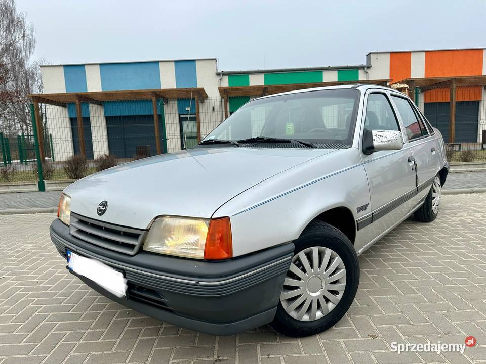 Opel Kadett 14i KAT Beauty 1990r Sedan manualna Ostrów Wielkopolski
