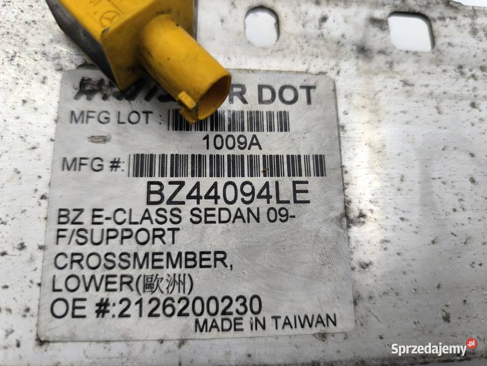 BELKA ZDERZAKA PRZÓD MERCEDES ECLASA W212 22CDI