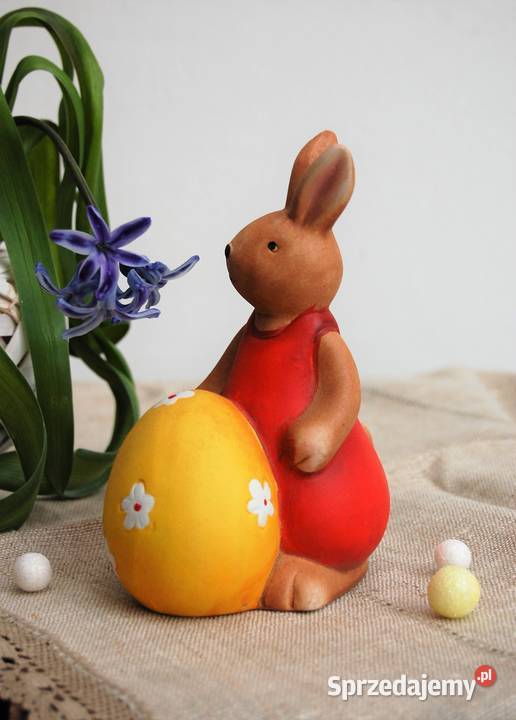 Zając wielkanocny z pisanką figurka ceramika Lublin