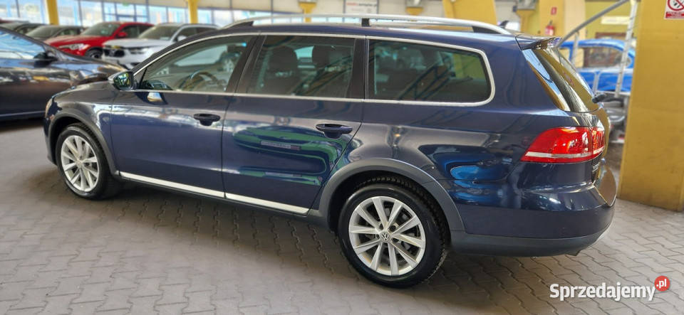 Volkswagen Passat Alltrack opis W podanej Roczna tempomat