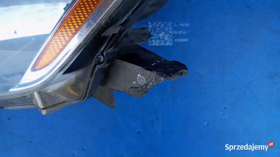 LAMPA LEWY PRZÓD REFLEKTOR XENON NISSAN 350Z