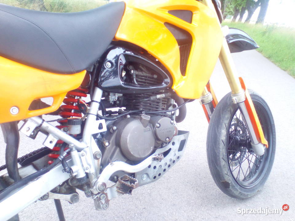 HYOSUNG XRX 125 SUPERMOTO 125 Dużo zdjęć Rok produkcji 2009 świętokrzyskie Sędziszów
