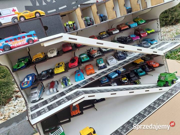 Piętrowy Garaż 80 półka imienna na autka lubelskie Tomaszów Lubelski