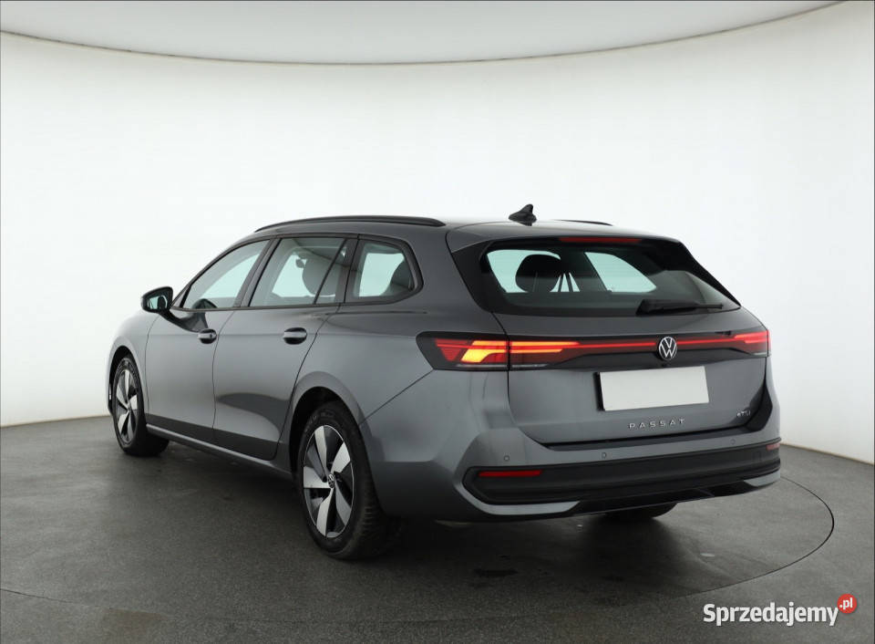 VW Passat 15 eTSI ACT radio Piaseczno