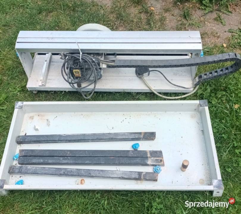 Maszyna do cięcia płytek na mokro
