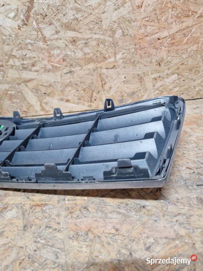 Toyota avensis T25 Grill atrapa chłodnicy 6T1 osobowe Złotoryja sprzedam