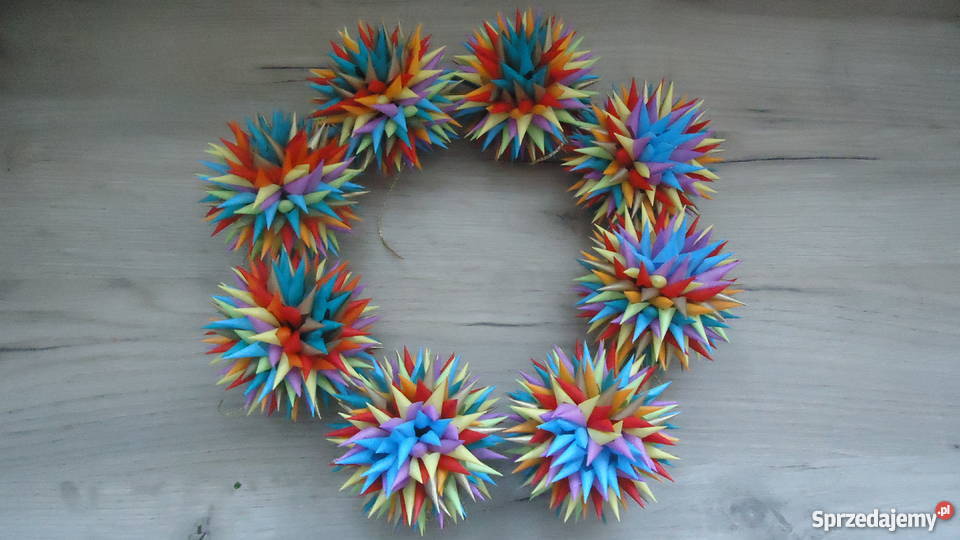 Bombki dekoracja choinki stołu okna