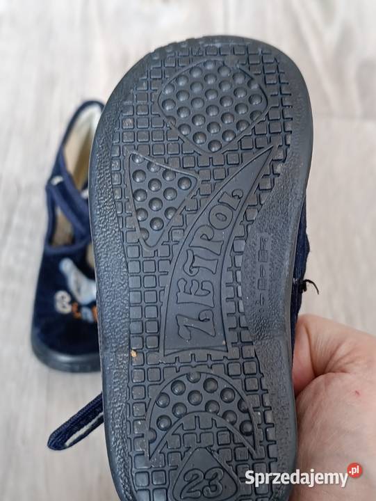 kapcie chłopięce buty rozmiar 23 długość wkładki Rozmiar 23 Obuwie Poznań