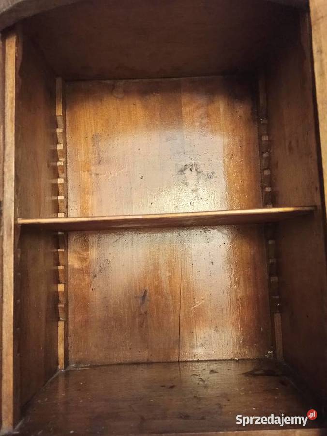 Antyk z początku XX wieku drewniana szafka w Meble Dębowiec