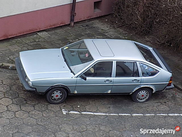VW PASSAT B2 18 benz 90 1983r YOUNGTIMER Andrychów