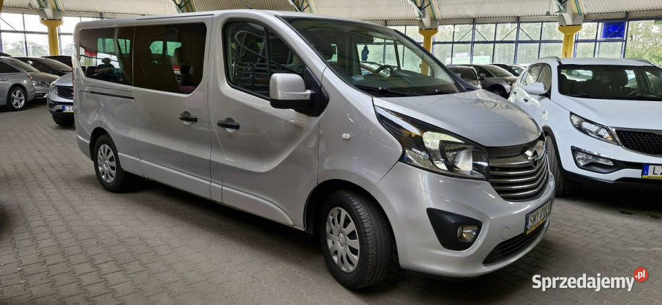 Opel Vivaro OPIS W podanej roczna gwarancja II 125KM