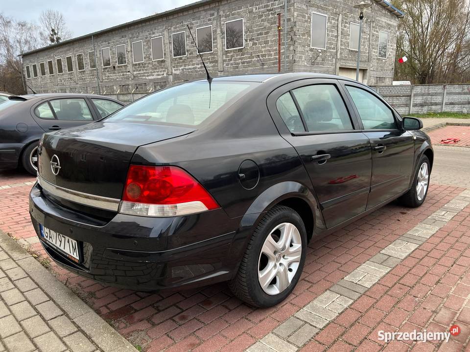 Opel Astra 16 benzyna ładne zadbane auto 2009 200000km