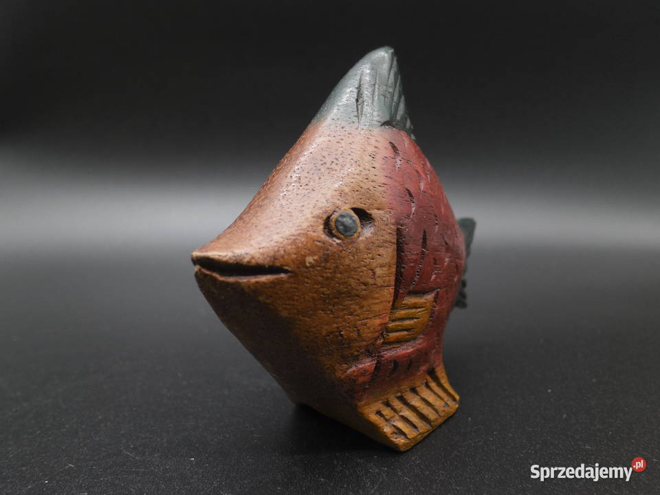 Drewniana ryba figurka rzeźbiona Raszków