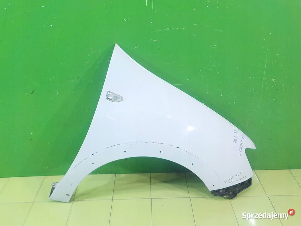 DACIA SANDERO II 09 TCE 14r 5D blotnik prawy