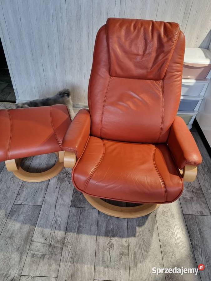 Fotel i podnóżek skóra Fotele