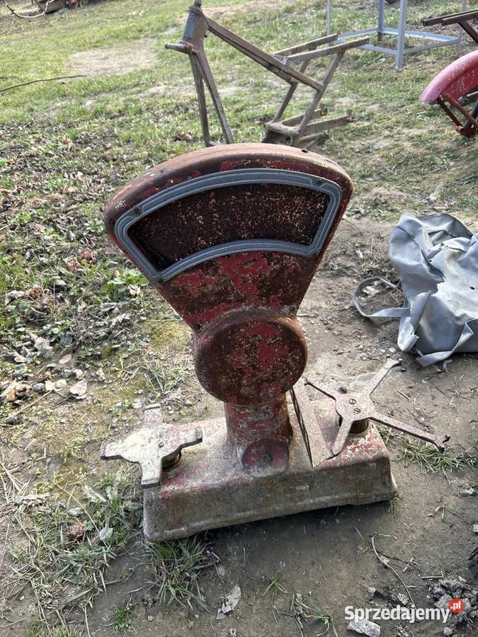 Waga z PRLu zabytkowa