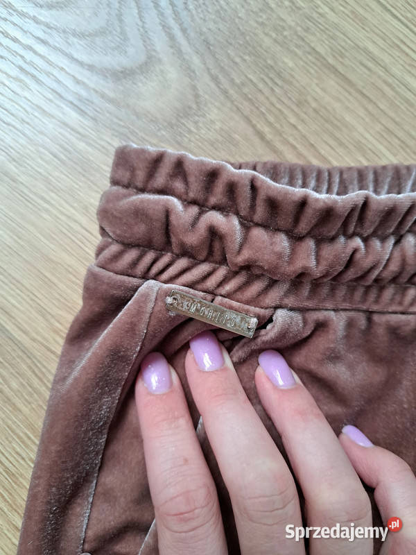 pudroworóżowe welurowe spodnie dresowe mohito 34 pomorskie Trąbki Wielkie