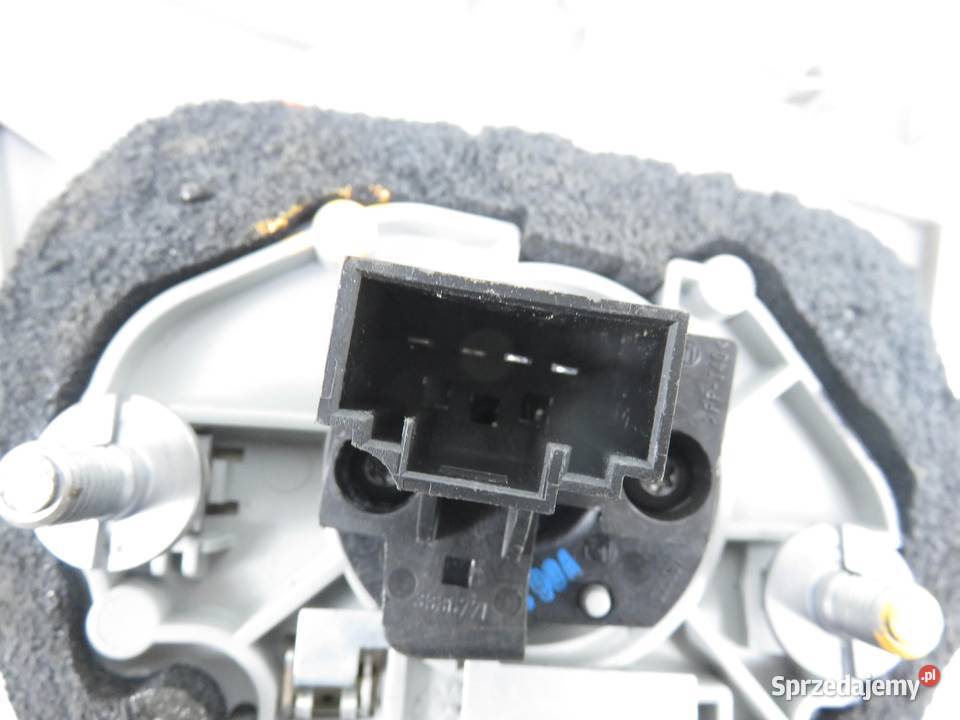 LAMPA LEWA TYLNA KLAPA VW PHAETON 333655L sprzedam