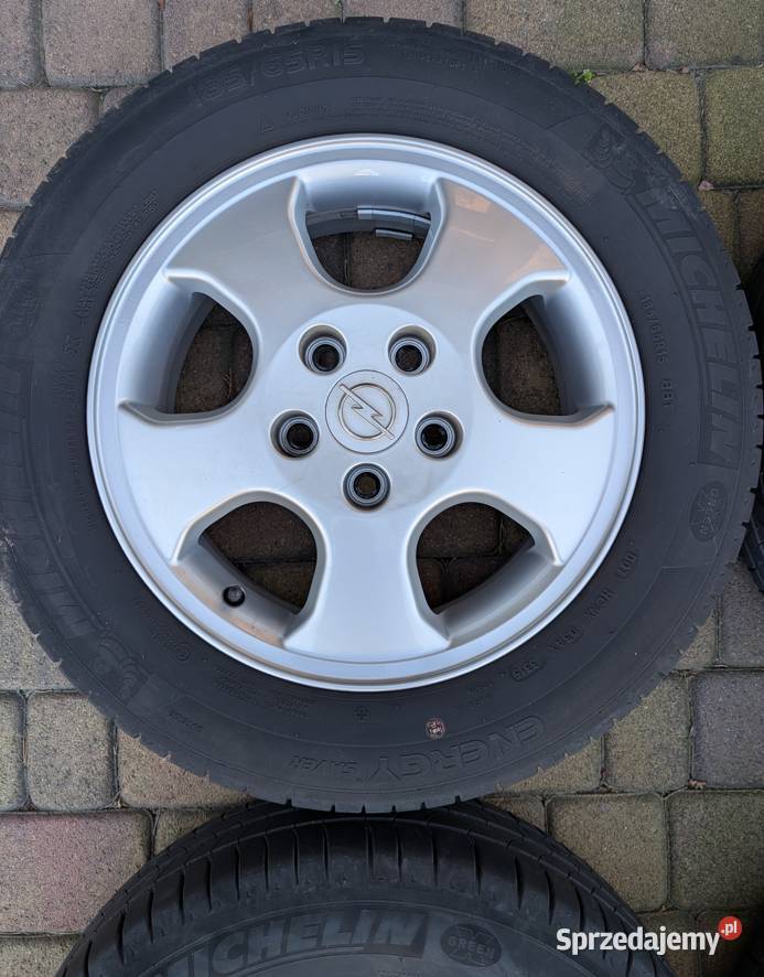 Komplet felgi i opony r15 Skórzewo