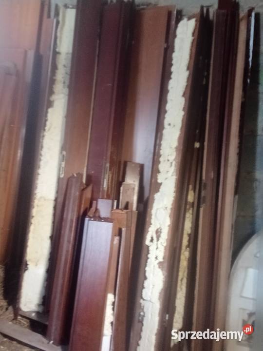 Drzwi wewnętrzne brązowe z ościeżnicą regulowane Czernikowo