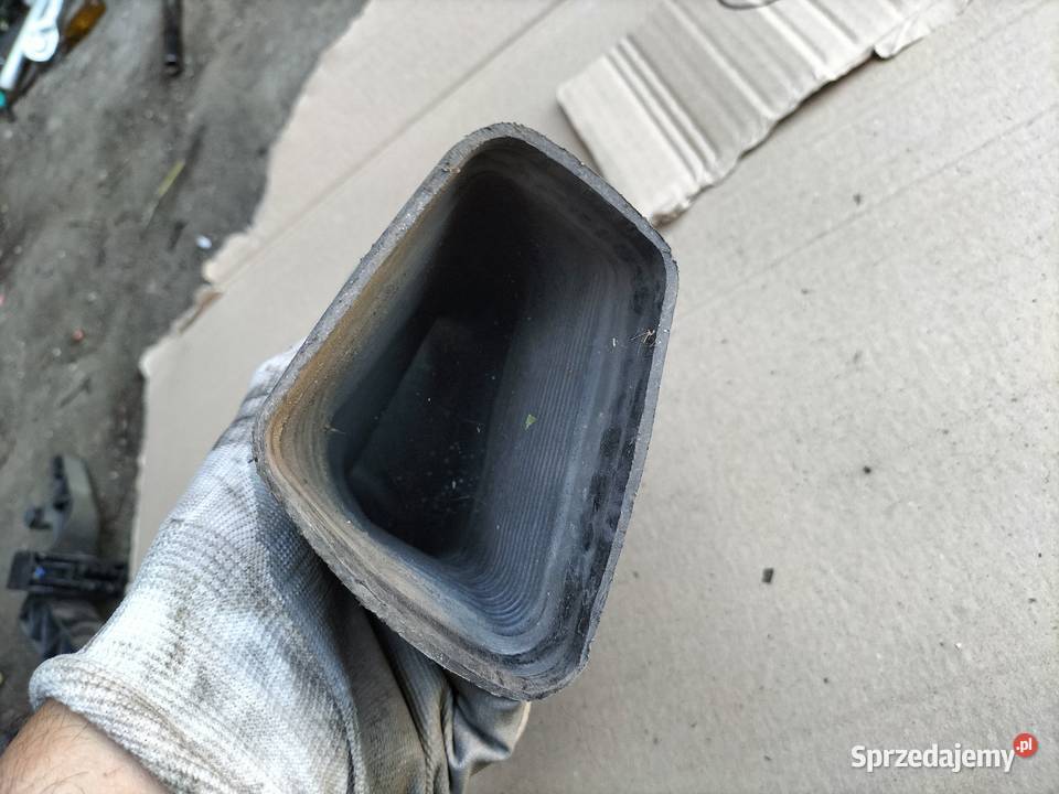 AUDI A4B5 A4 B5 RURA DOLOT POWIETRZA 8D0129617E Kamień-Kolonia sprzedam