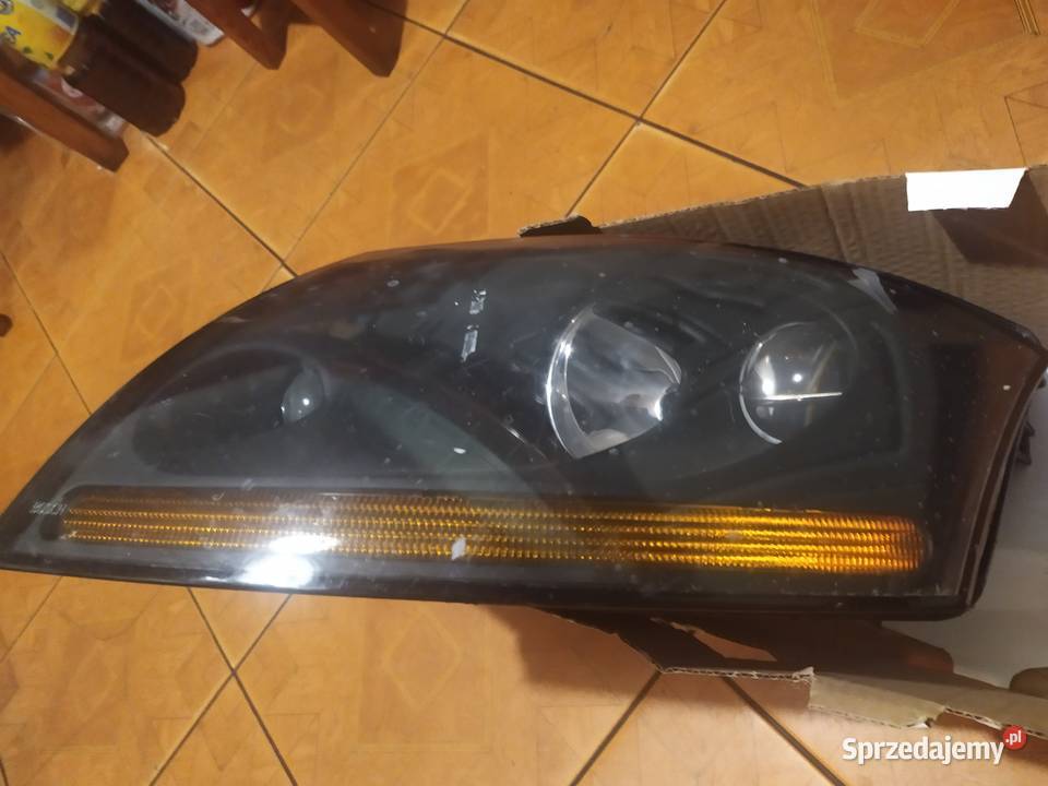 LAMPA LEWA PRAWA PRZOD PRZEDNIA AUDI TT 8N Trzemeszno