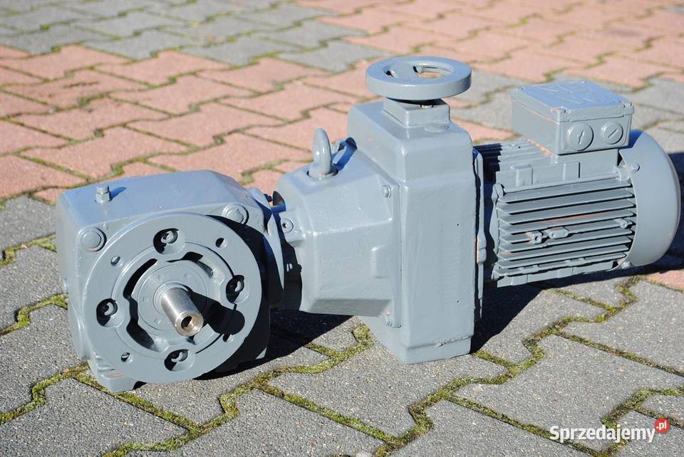 Motoreduktor kątowy 055kw z regulacją 23116obr Kargowa