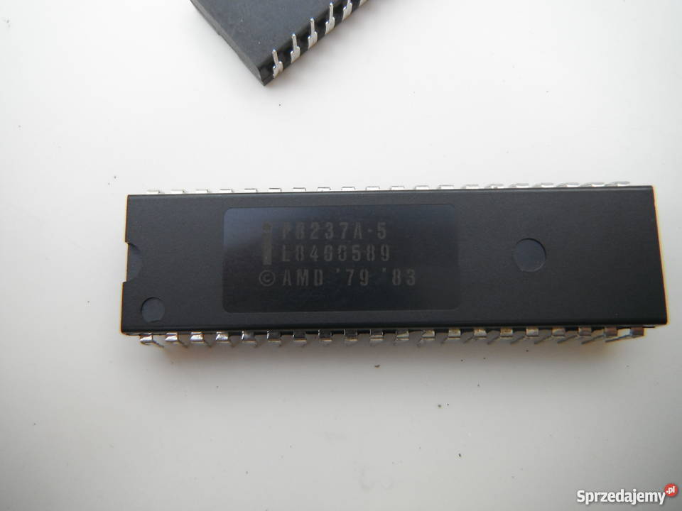 P82375 INTEL DIP40 DMA controller NOS Nowe
