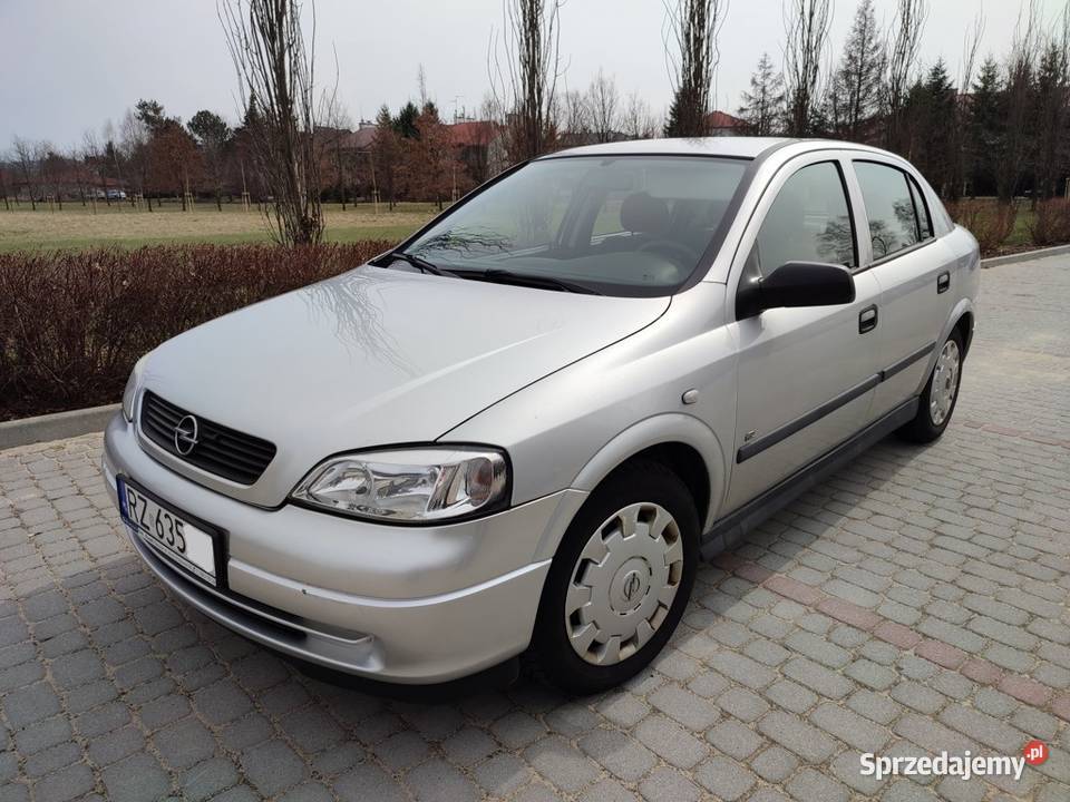 Opel Astra 14 G 2006r 198000 VIN kompletnym autoalarm Rzeszów