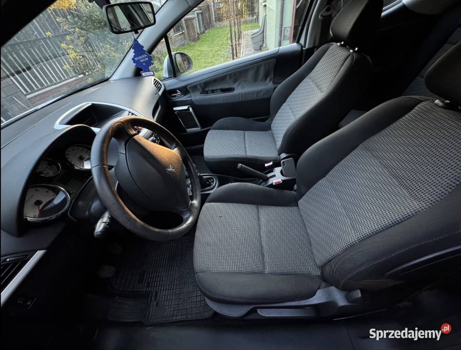 Peugeot 207 16 benzyna 3 drzwi 207 Chełmek sprzedam