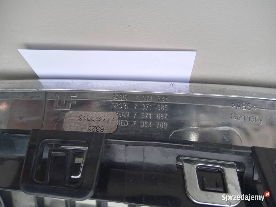NERKA LEWA GRILL ATRAPA CHŁODNICY BMW 1 F20 F21 osobowe Nowy Tomyśl