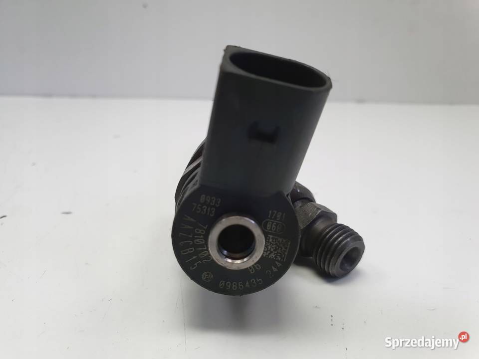 WTRYSKIWACZ BMW F10 F11 F30 F20 20 D N47D20C osobowe