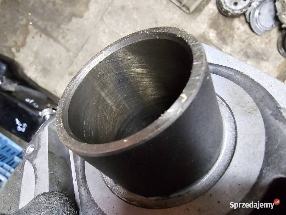 Hyosung GV 125 aquila cylinder tłok GV125 przód Jelenia Góra