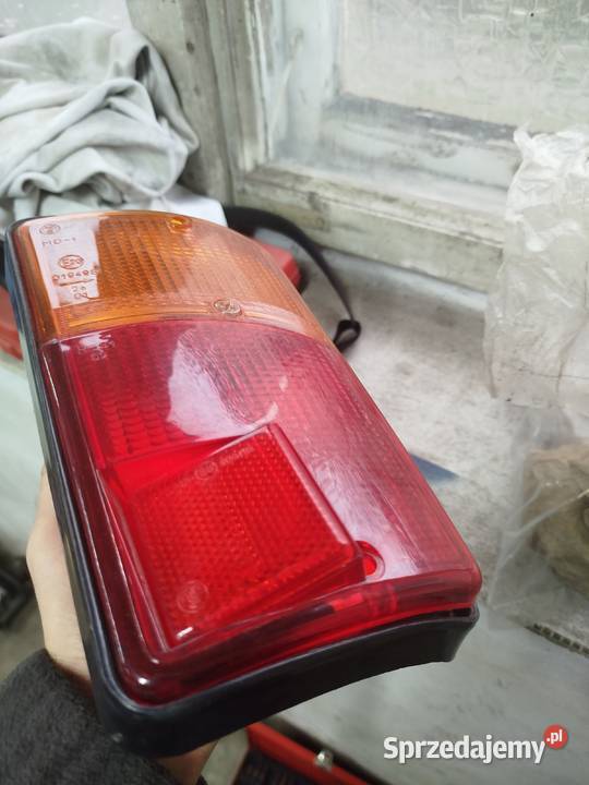Lampa tylnia Prawa Fiat 126p STFL Pozostałe Wolbrom