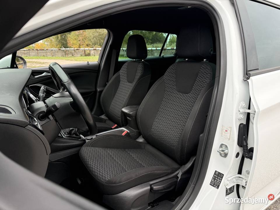Opel Astra 14 BENZYNA Nawigacja Kamera Ledy 150KM Konin