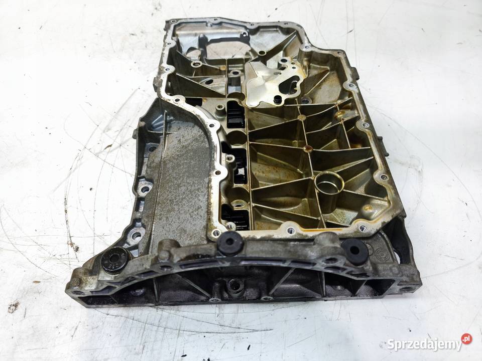 MISKA OLEJOWA PÓŁBLOK AUDI A4 B9 A5 8W 20 TFSI Smarowanie silnika Przystajń
