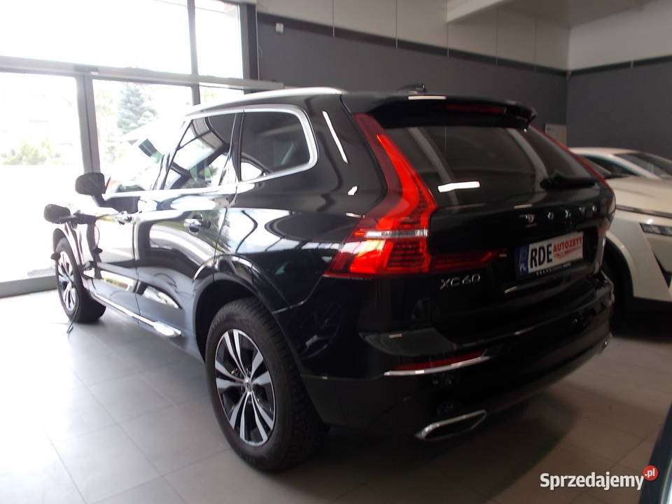 VOLVO XC60 20 benz hybryda Automat napęd czarny podkarpackie