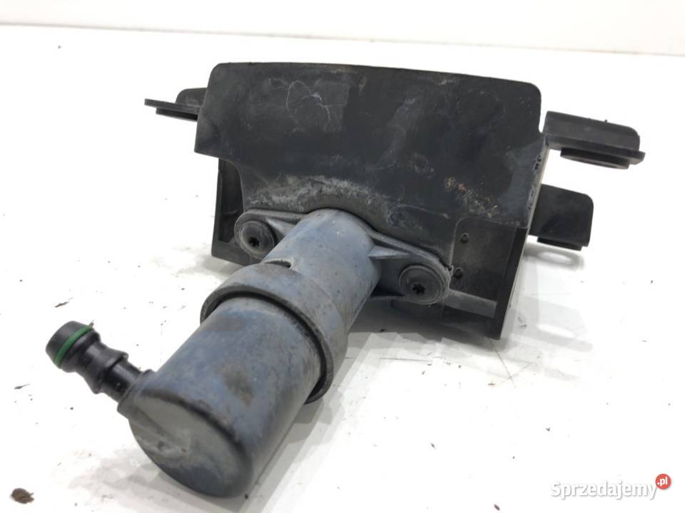 SPRYSKIWACZ REFLEKTORA PRAWY VW TOUAREG SUV 0213