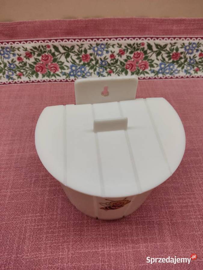 Pojemnik plastikowy biały na ścianę z naklejką opolskie