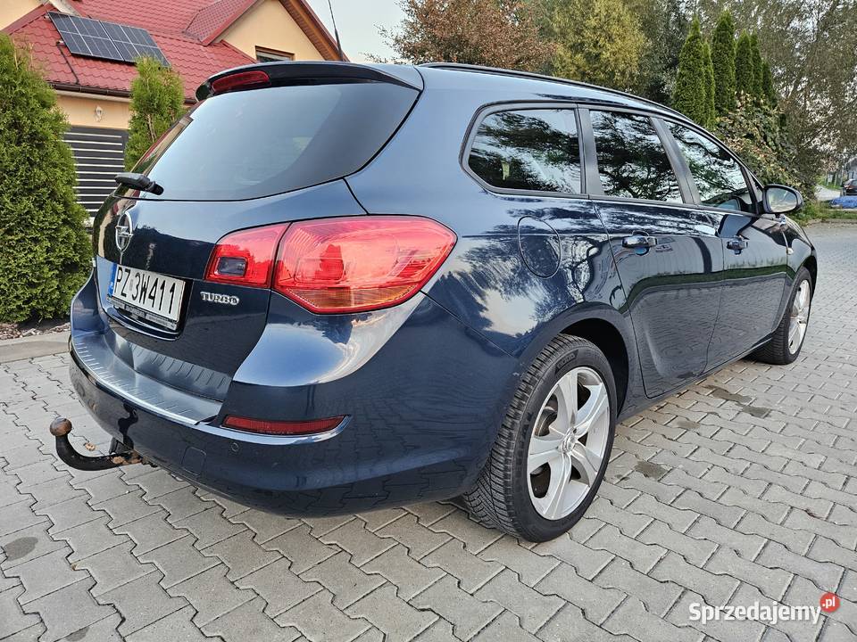 Opel Astra 2011 14T 140 hak dużym serwisie komputer pokładowy Rzeszów