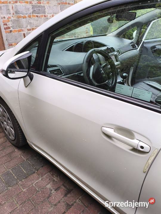 Toyota Verso 20D z Polski polisingowa Pewna elektryczne szyby