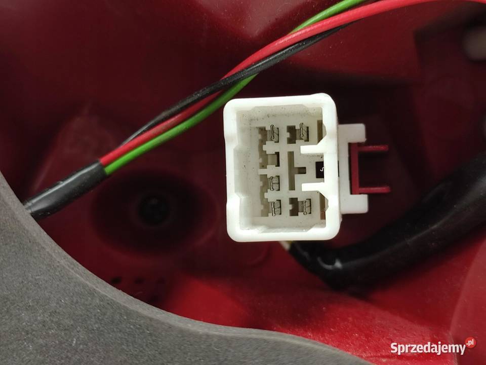 LAMPA PRAWY TYŁ KIA CEED I 20062012 HELLA osobowe