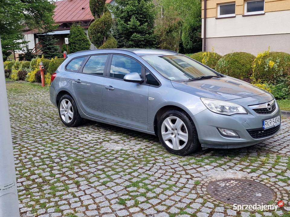 Opel Astra J 20 CDTI 160 SportTourer Kombi Ryglice