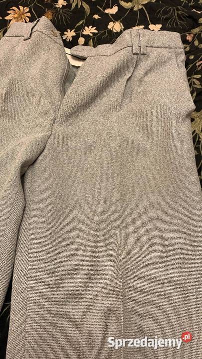 Garnitur męski jasnoszary Rozmiar uniwersalny sprzedam