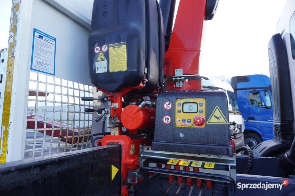 Renault C280 DTI 8 HDS Fassi 56 t Zasięg 8 m Kraków