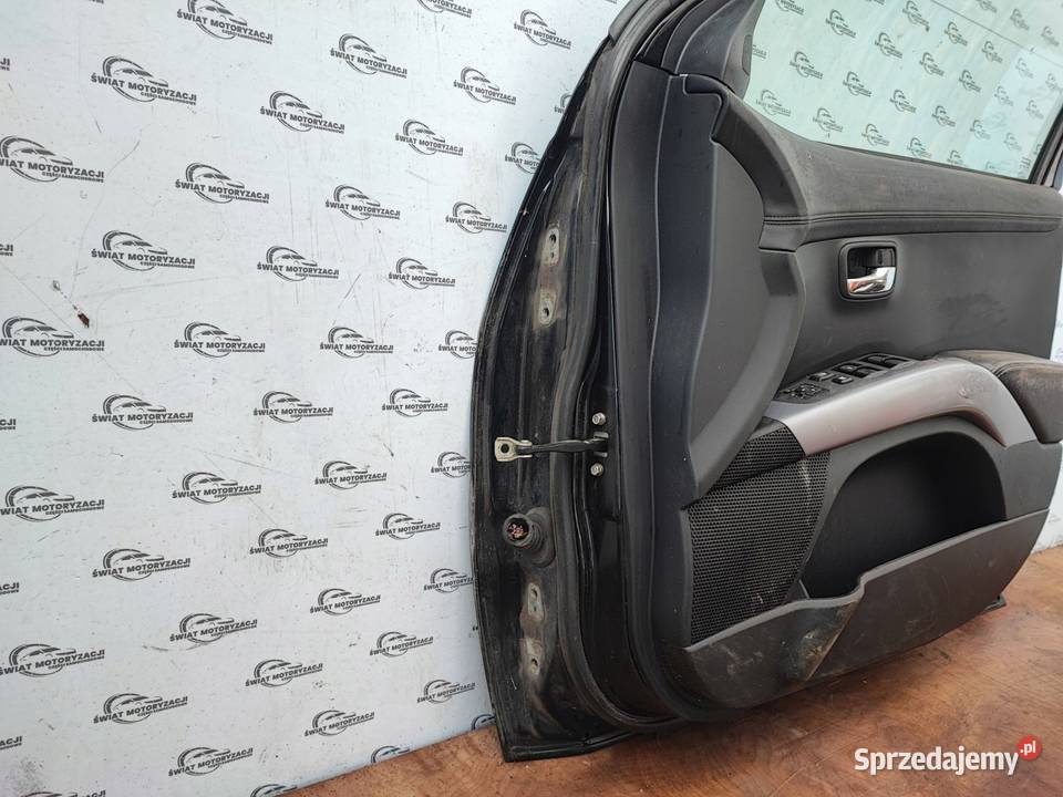 OUTLANDER LIFT II 11r Drzwi prawy przód Karoseria świętokrzyskie Kielce sprzedam