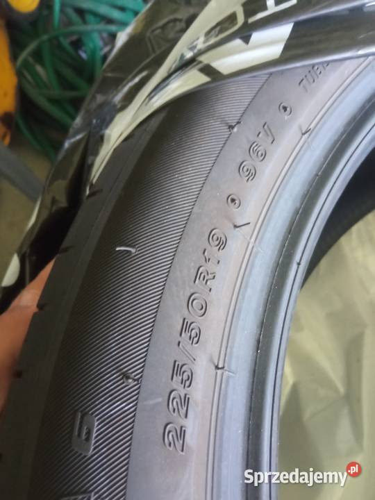 Sprzedam komplet Opon 22550 r19 nowe Bridgestone Gostynin