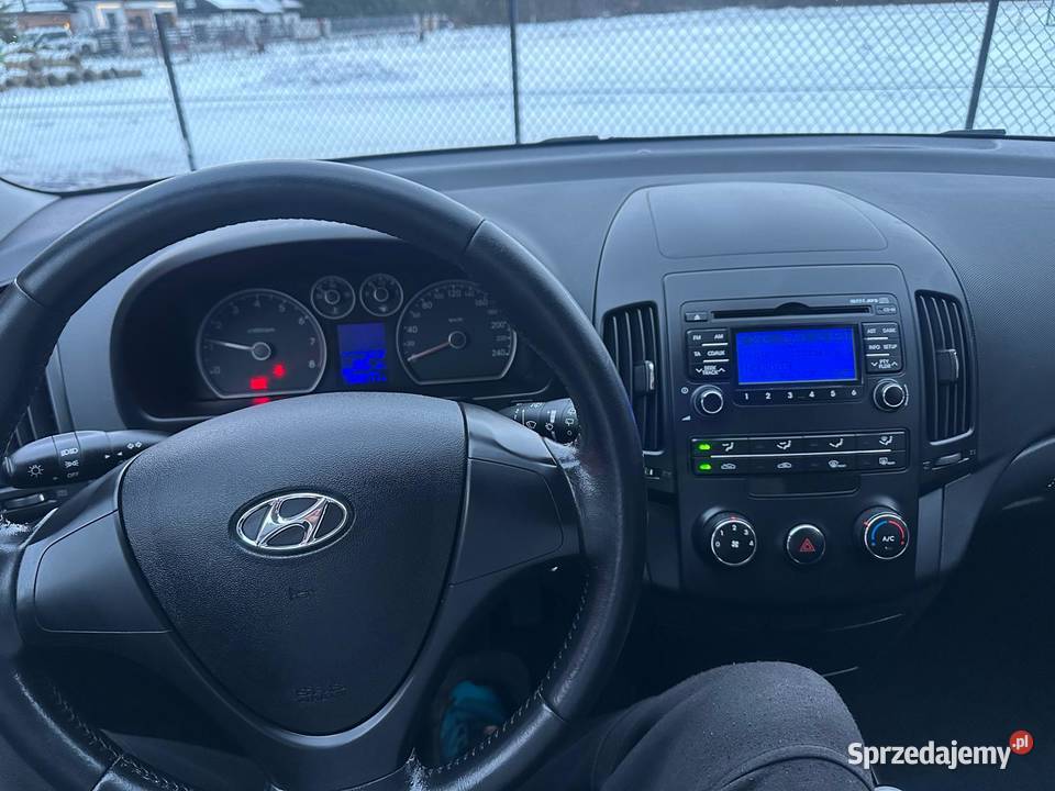 HYUNDAI i30 CW 14 Benzyna szary Haczów