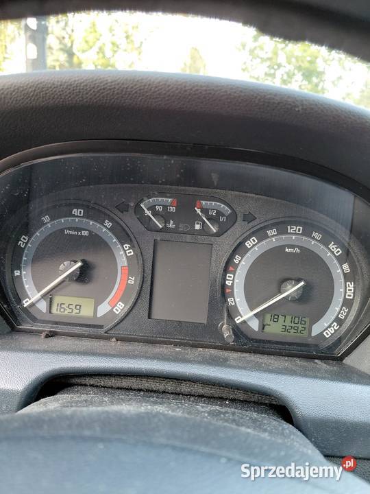 Skoda Fabia I sedan 14 16V 74 kW 100 wersja MINT elektryczne szyby Legnica